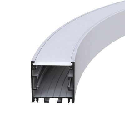 La ejecución de la esquina llevada del perfil de ROHS 6063 curvó perfil de aluminio ligero llevado