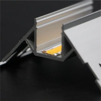 Los interiores del gabinete de las luces LED de la barra de KTV alinean la esquina llevada linear los 200cm de la pared de aluminio del perfil los 300cm