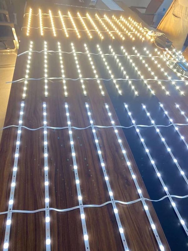 15w las tiras de iluminación lineares del poder más elevado LED llevaron la barra 12v de Smd 3030 con la lente