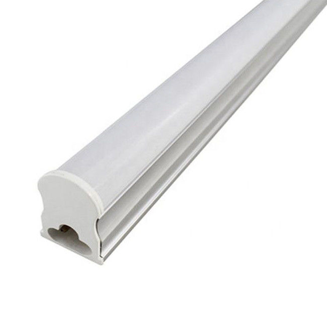 el alumbrado lateral T5 T8 del techo 18W de los 2ft los 4ft llevó la luz del tubo que contenía el accesorio fluorescente